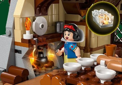 LEGO 43242 Disney Chatka Królewny Śnieżki i siedmiu krasnoludków - zdjęcie 4