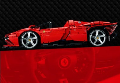 LEGO TECHNIC 42143 Ferrari Daytona SP3 - zdjęcie 8
