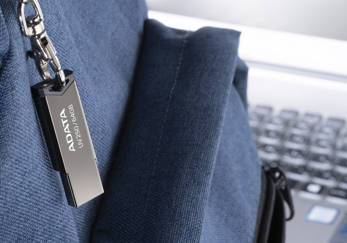 ADATA UV250 32GB USB2.0 Metallic - zdjęcie 4