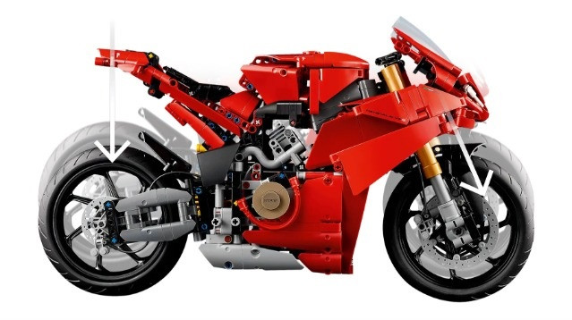 LEGO TECHNIC 42202 Motocykl Ducati Panigale V4 S - zdjęcie 2
