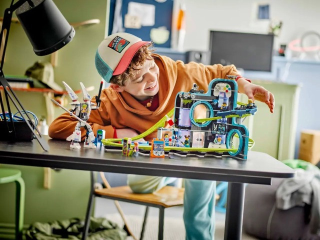 LEGO City 60421 Park Świat robotów z rollercoasterem - zdjęcie 9