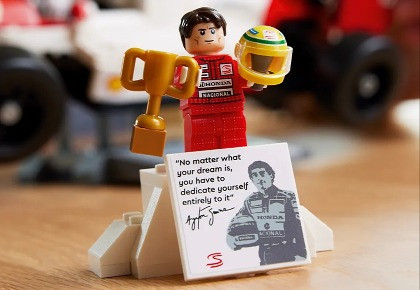LEGO Icons 10330 McLaren MP4/4 i Ayrton Senna - zdjęcie 5