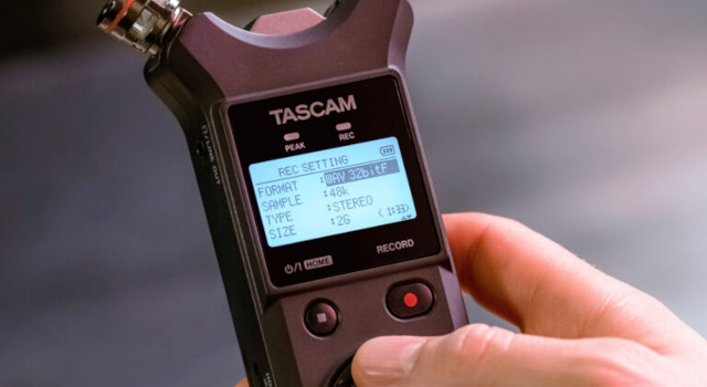 Tascam DR-07XP - Przenośny rejestrator cyfrowy z interfejsem USB - zdjęcie 2