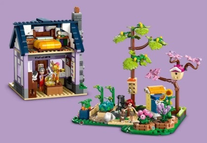 LEGO FRIENDS 42669 Dom pszczelarzy i kwiatowy ogród - zdjęcie 7