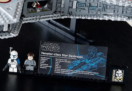 LEGO Star Wars 75367 Gwiezdny Niszczyciel typu Venator - zdjęcie 4