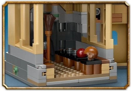 LEGO Harry Potter 76447 Zamek Hogwart lekcja latania na miotle - zdjęcie 6