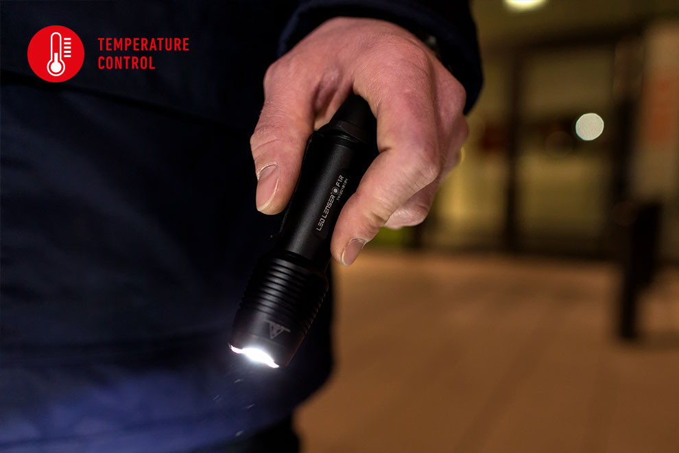 Latarka Ledlenser H15R Core - zdjęcie 9