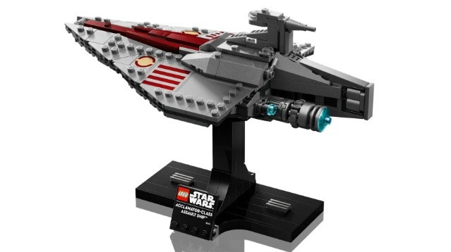 LEGO STAR WARS 75404 Krążownik szturmowy typu Acclamator - zdjęcie 2