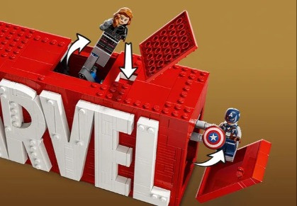 LEGO MARVEL SUPER HEROES 76313 Logo MARVEL z minifigurkami - zdjęcie 3