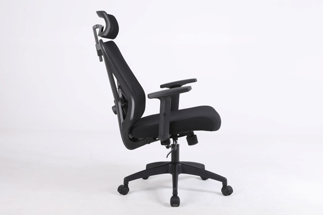 Ergonomiczny fotel biurowy ACTIVEJET T5 czarny - zdjęcie 5
