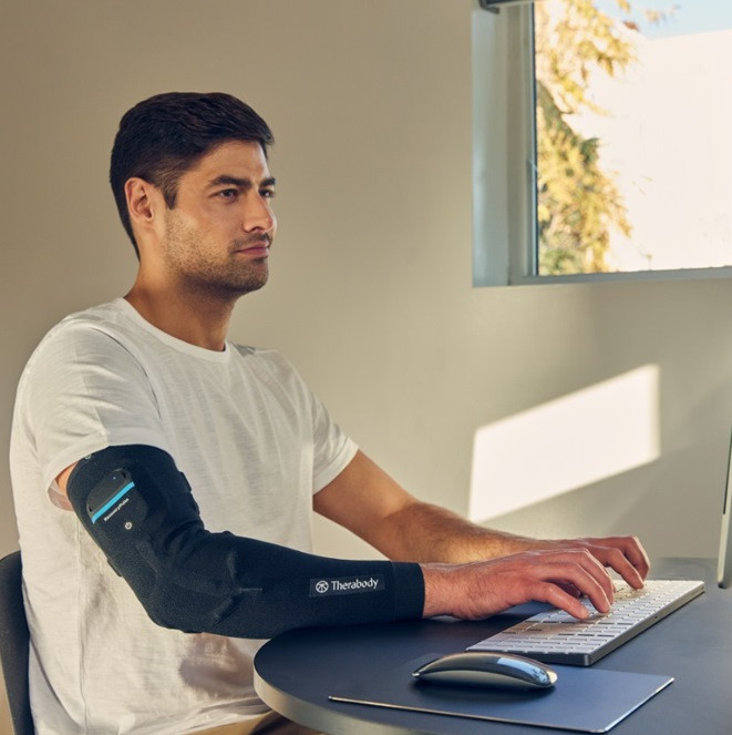 Therabody RecoveryPulse Arm Sleeve Single rozm. L - zdjęcie 3
