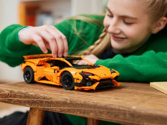 LEGO 42196 Technic - Lamborghini Huracán Tecnica - zdjęcie 6