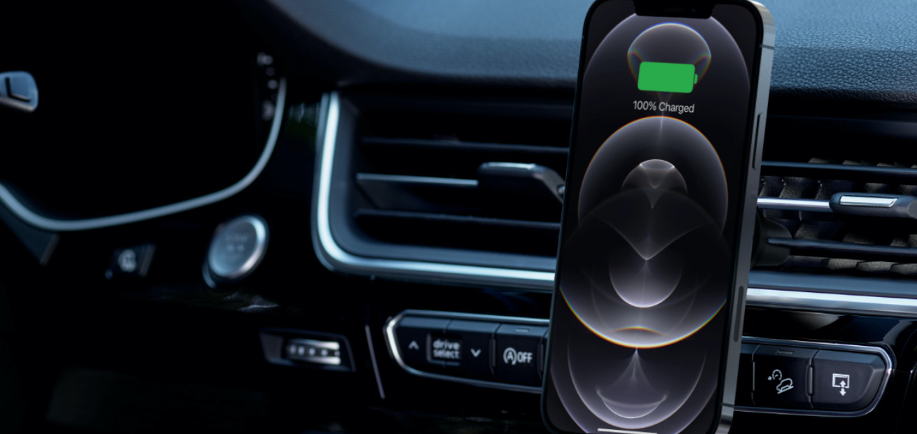 Ładowarka samochodowa Belkin BoostCharge Magnetic Wireless Car Charger 10W (Power Supply Not Included) - zdjęcie 1