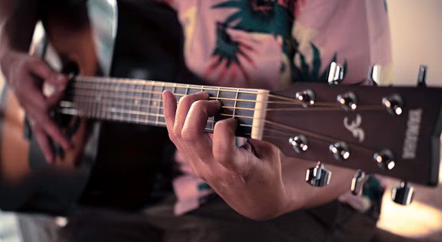 Yamaha F310P Tobacco Brown SB - Gitara akustczyna (Zestaw) - zdjęcie 4