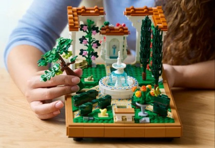 LEGO ICONS 10359 - zdjęcie 5