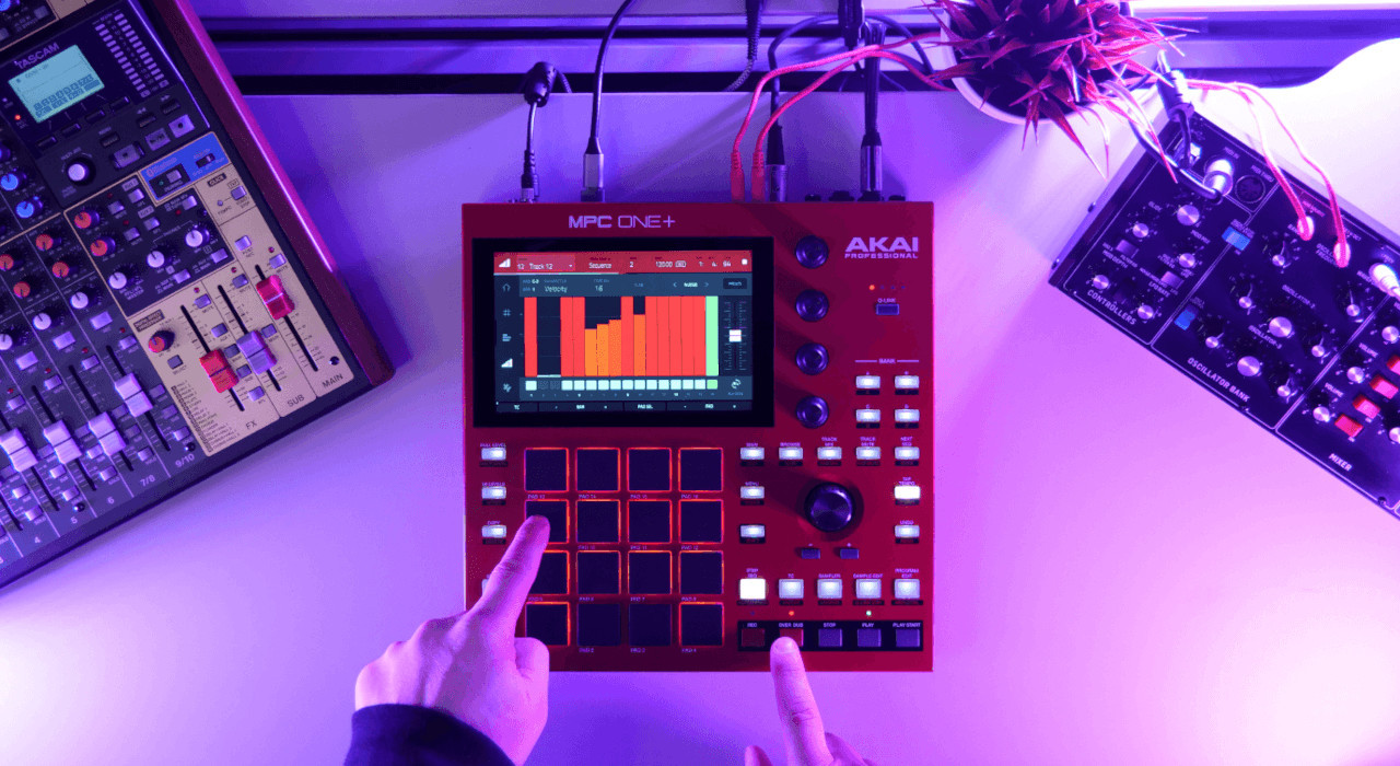 AKAI MPC ONE + Samodzielna stacja robocza typu MPC - zdjęcie 3