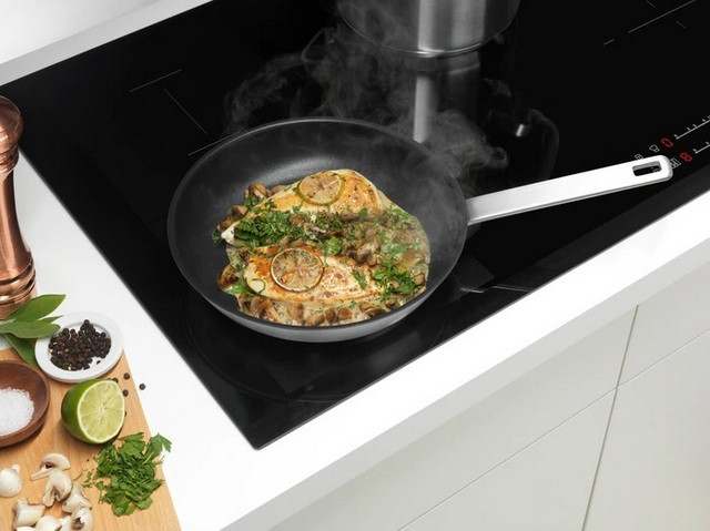 Zestaw garnków ELECTROLUX E3SS - zdjęcie 4