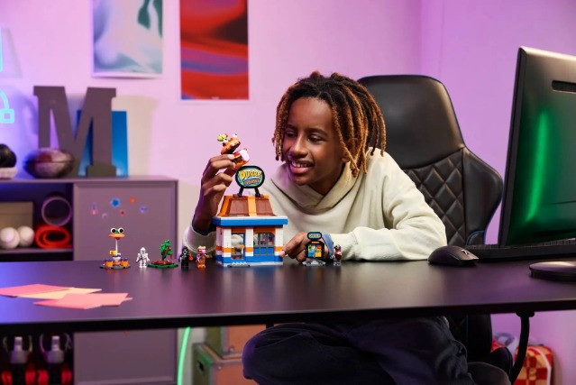 LEGO FORTNITE 77076 DURRR BURGER RESTAURANT - zdjęcie 3