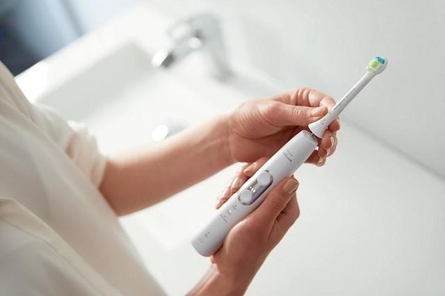Szczoteczki do zębów Philips HX6877/34 (soniczna; kolor biały) - zdjęcie 9