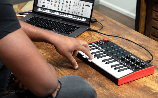 AKAI MPK MINI 3 - Mini klawiatura sterująca - zdjęcie 4