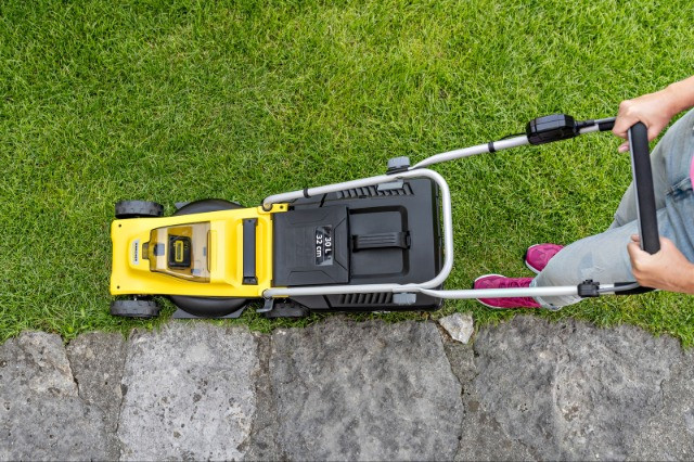 Akumulatorowa kosiarka do trawy KARCHER LMO 2-18 - 1.445-400.0 - zdjęcie 2