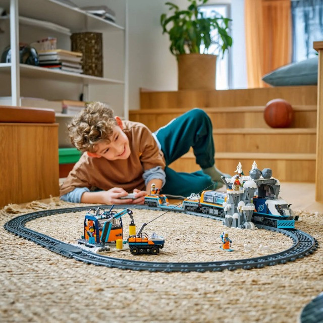 LEGO CITY 60470 TRAINS EXPLORERS' ARCTIC POLAR EXPRESS TRAIN - zdjęcie 3