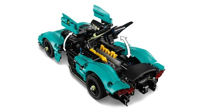 LEGO TECHNIC 42208 ASTON MLEGO ARTIN VALKYRIE - zdjęcie 2