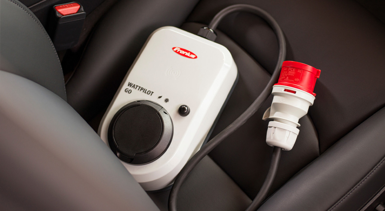 Stacja ładowania Fronius Wattpilot Go 11 J 2.0 Mobilny Wallbox - zdjęcie 3