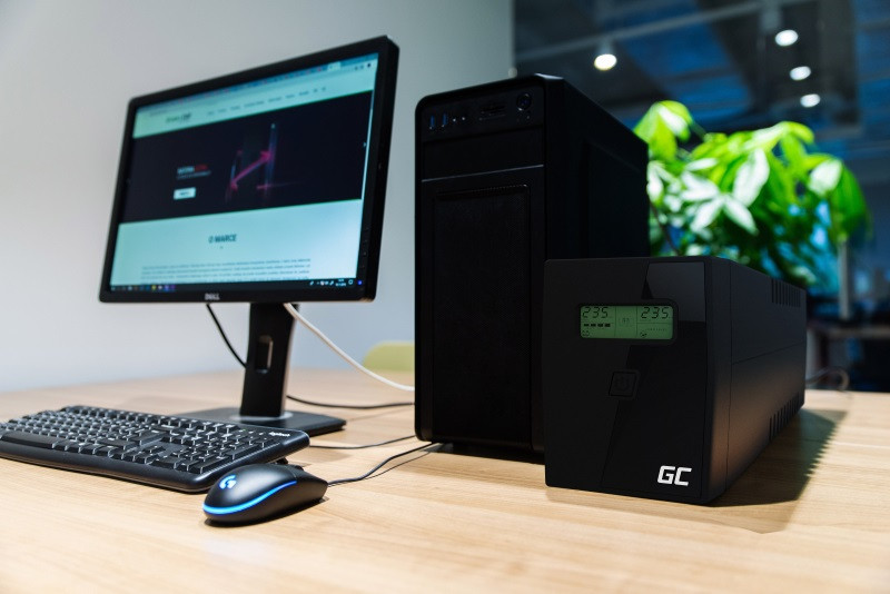 GREEN CELL ZASILACZ AWARYJNY UPS04 1500VA 900W - zdjęcie 6