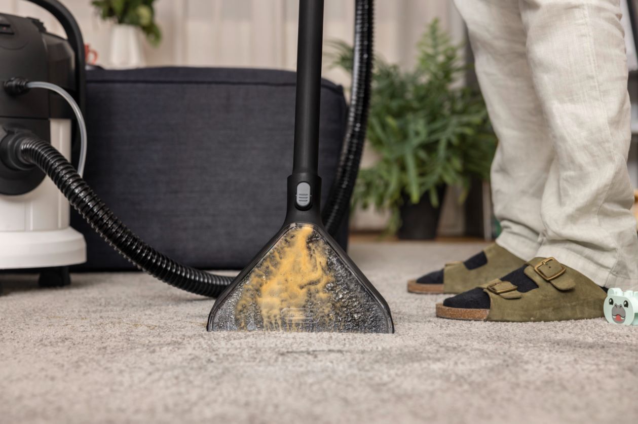 Odkurzacz piorący KARCHER SE 4 Plus Special - 1.081-171.0 - zdjęcie 5