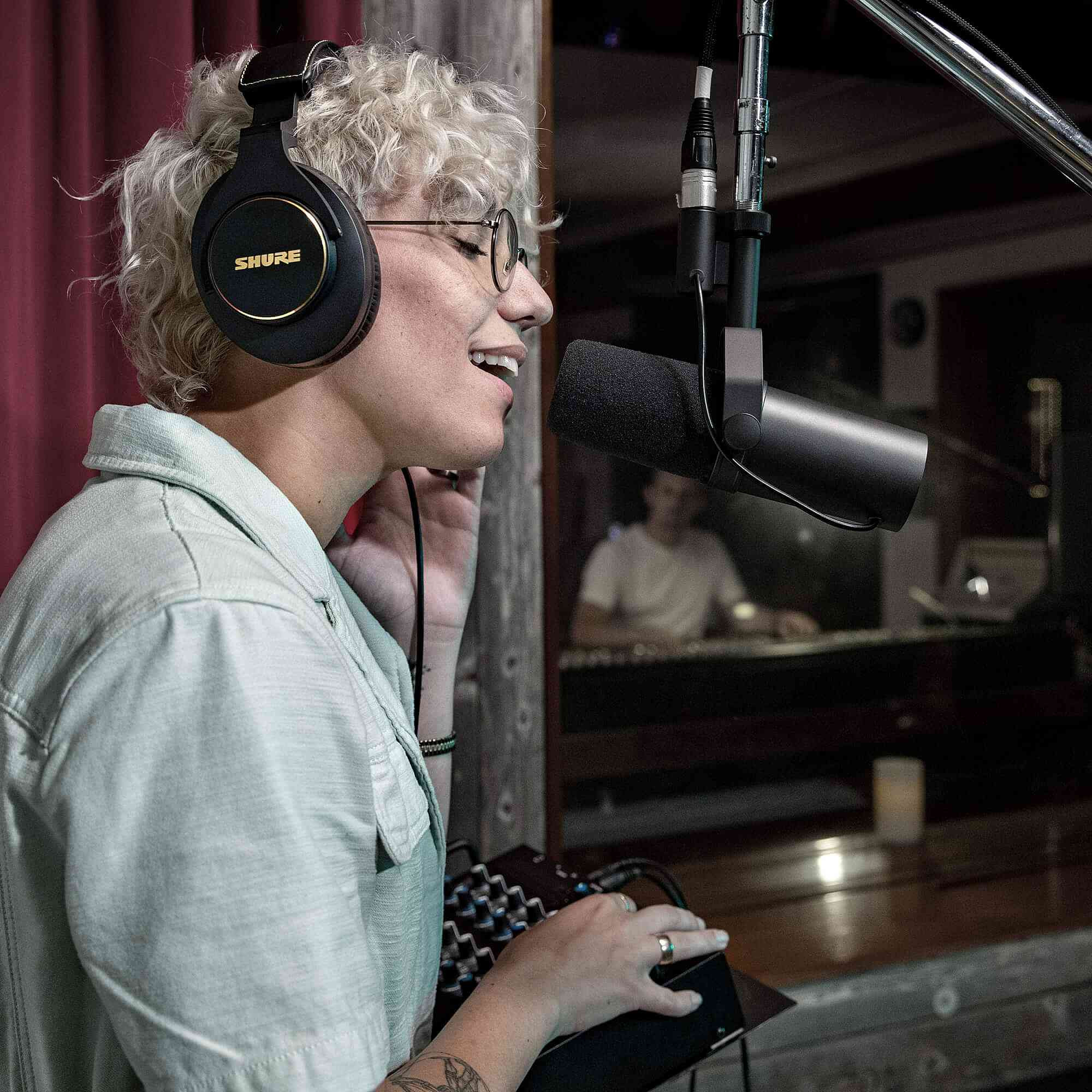Shure SM7B - Mikrofon dynamiczny, kardioidalny, lektorski - radiowy - zdjęcie 3