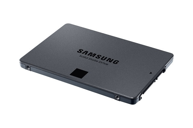 Dysk SSD Samsung 870 QVO 1TB SATA 2.5" (MZ-77Q1T0BW) - zdjęcie 1