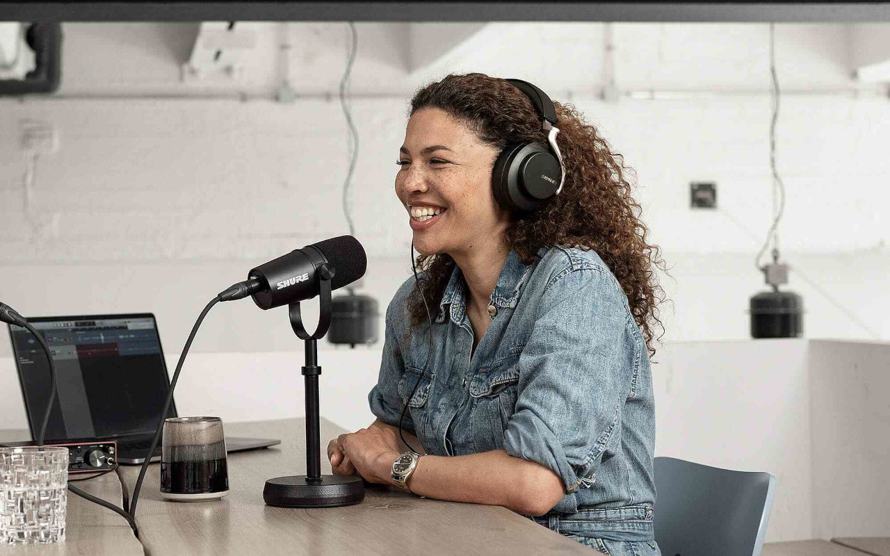Shure MV7X - Mikrofon dynamiczny do podcastów z wyjściem XLR - zdjęcie 2